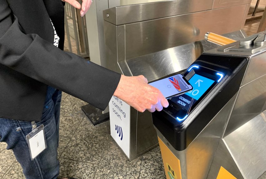 Использование экспресс-карты в Apple Pay и её полезные особенности при оплате проезда в транспорте