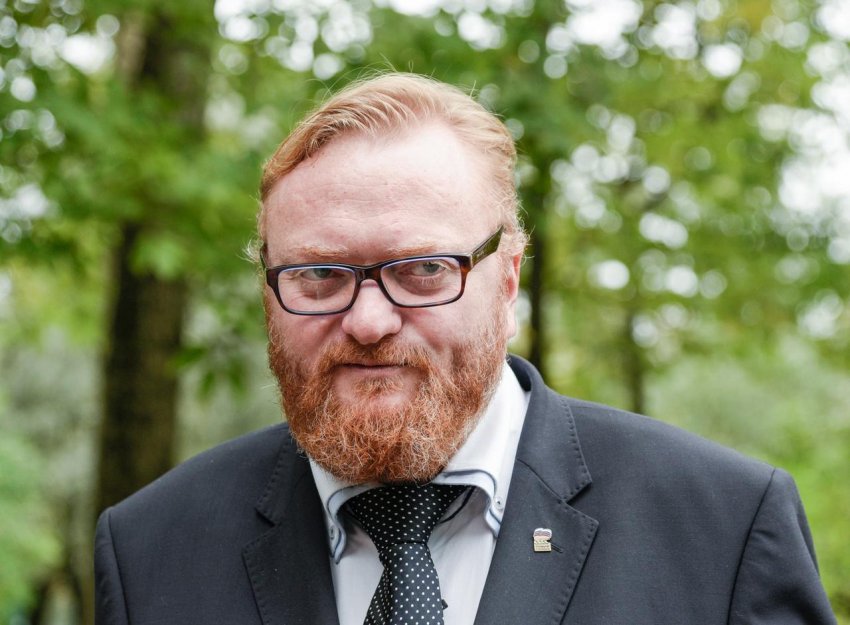 Служба в армии девушек до 23 лет: был ли принят закон о призыве женщин, не имеющих детей