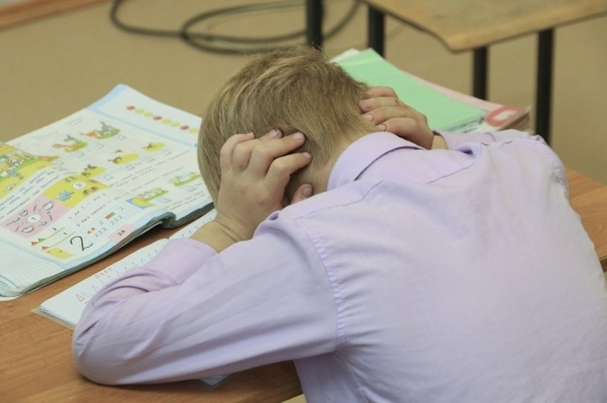 Почему отменили занятия в школах Челябинска: погодные условия не позволяют детям ходить на учёбу