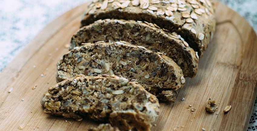 Почему нельзя выбрасывать хлеб: народная примета