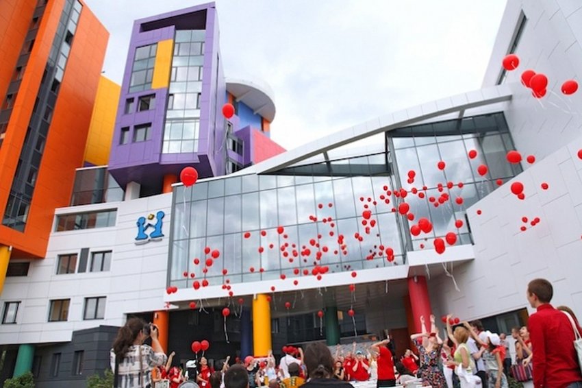 Почему в России массово закрывают больницы?