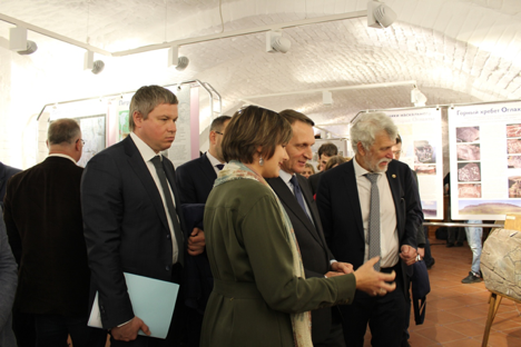 Сквозь века и пространства: наскальное искусство России