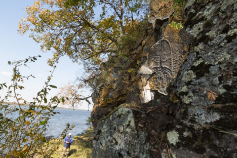 Сквозь века и пространства: наскальное искусство России