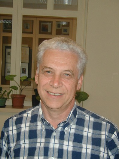 Теория суперструн: все явления существуют в 11 измренениях?