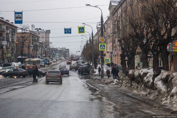 В Ижевске 2-летний ребенок несколько дней провел в квартире с умершей мамой