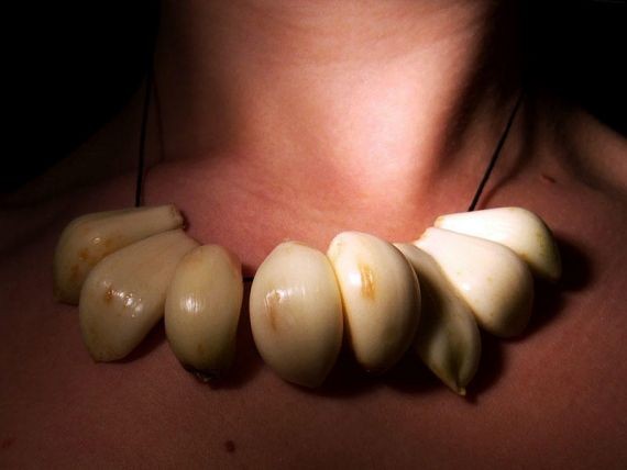 Доктор Комаровский раскрыл правду о «бусах» из лука и чеснока