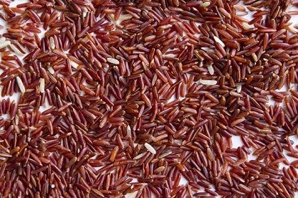 Ученые нашли подтверждение того, что красный рис снижает уровень холестерина