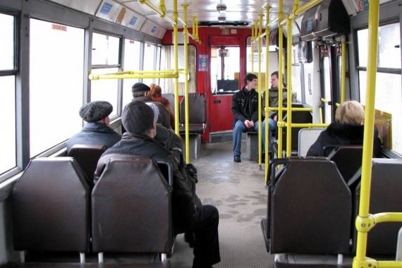 В Белгороде водитель автобуса заставил школьницу попрошайничать для оплаты проезда