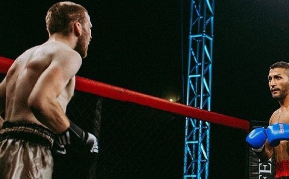 Боец ММА, не пропустив ни одного удара, проиграл за 9 секунд