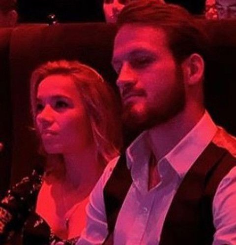 Пелагея подтвердила, что разводится с хоккеистом Телегиным