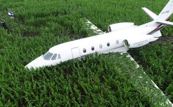 В Аргентине пилоты «Сессны» выполнили аварийную посадку на кукурузное поле