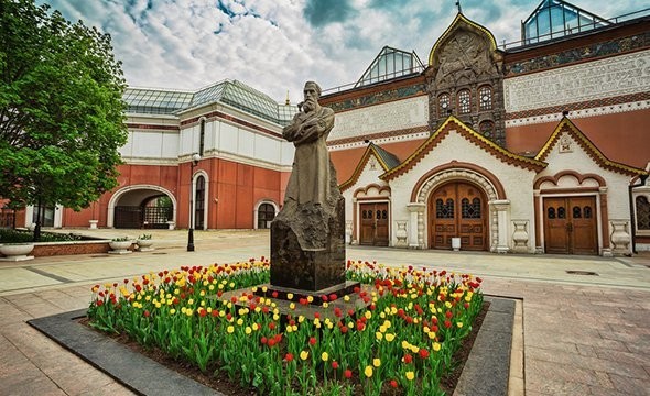 10 виртуальных туров по музеям мира — от Эрмитажа до Лувра