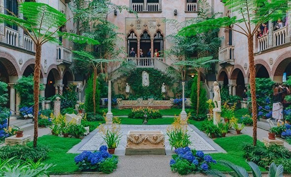 10 виртуальных туров по музеям мира — от Эрмитажа до Лувра