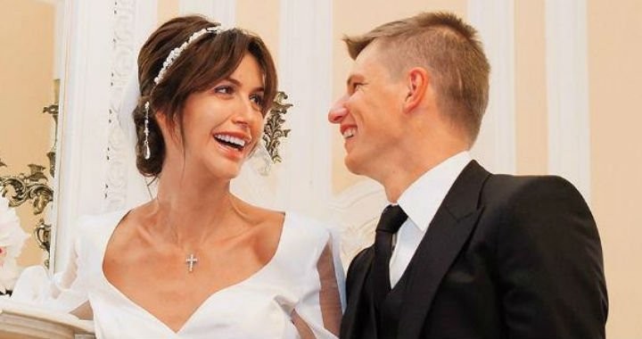 Очередную «бывшую» Аршавин выселяет из квартиры с ребенком