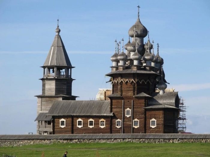 Самобытные образцы старинного русского зодчества на просторах Карелии