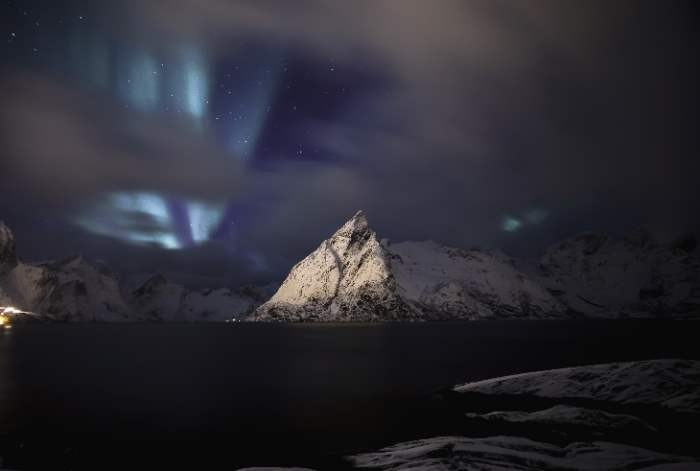 В магнитном поле Земли появилась трещина, вызвавшая невероятные северные сияния