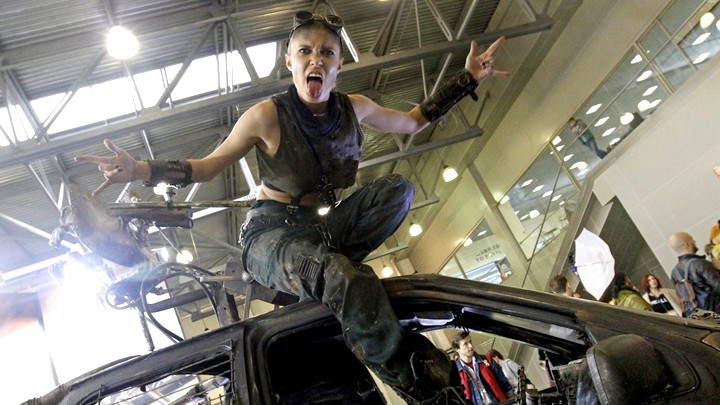 Полный Шарлот: Как толерантные певцы дебилизируют Россию Полный Шарлот: Как толерантные певцы дебилизируют Россию