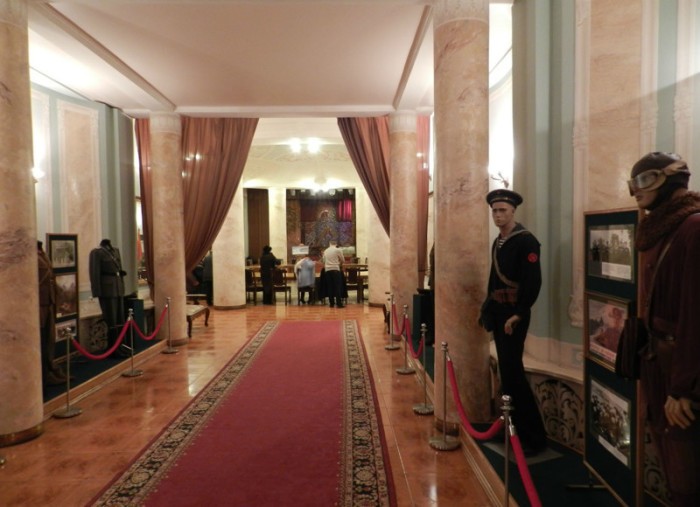 Сталинский бункер с 17-километровым тоннелем и штабквартирой