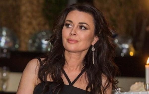 Состояние здоровья Анастасии Заворотнюк изменилось