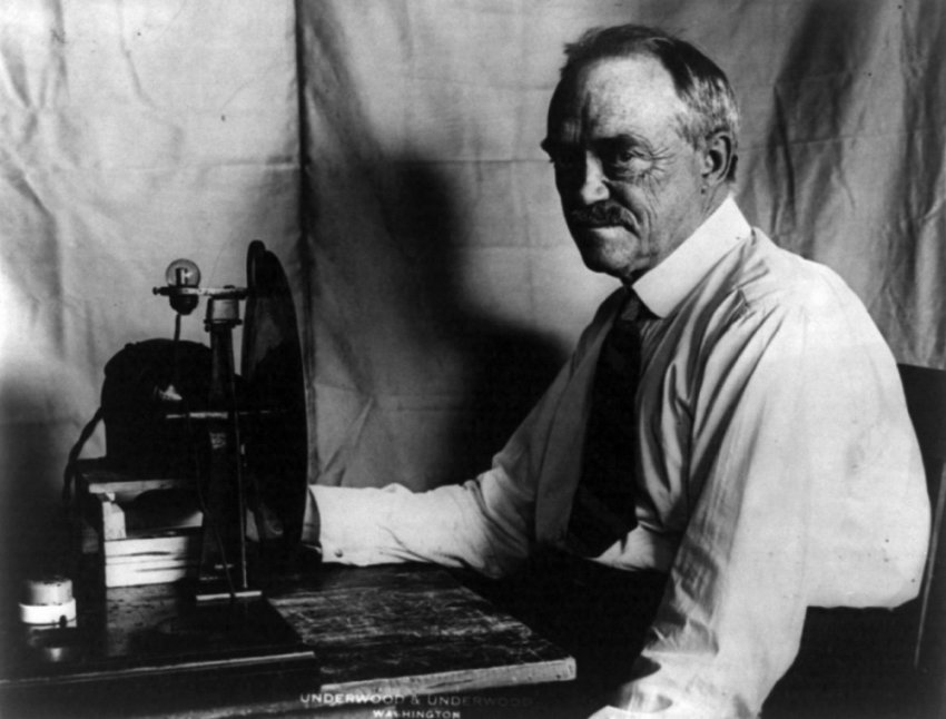 Изобретатели фантаскопа и самой большой машины для «промывания мозгов»