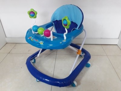 Детский ортопед рассказала, почему ходунки опасны для детей