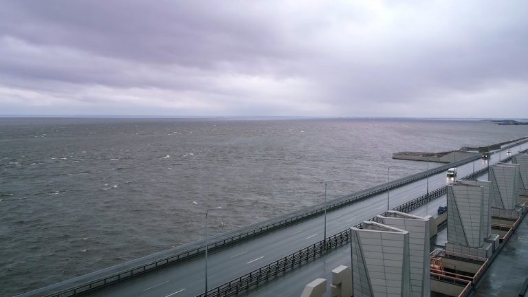 Движение на Санкт-Петербургской дамбе частично будет ограничено 15 апреля 2020 года