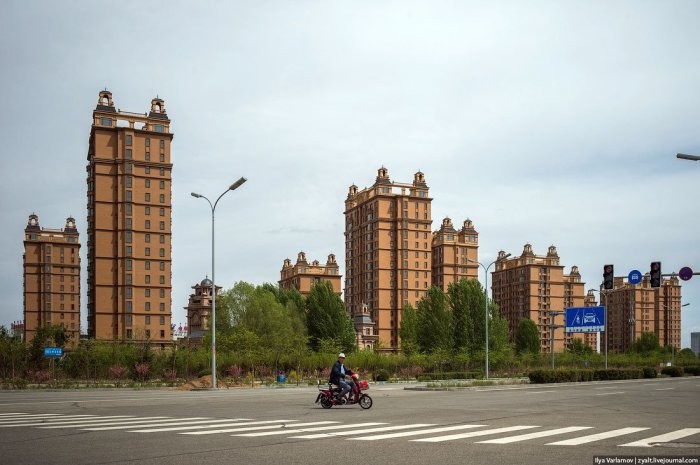Опустевшие города-призраки и заводы-зомби Китая