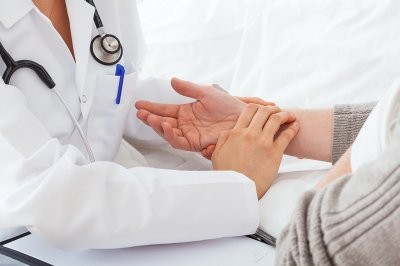 Врач рассказала, на какие болезни может указывать высокий пульс