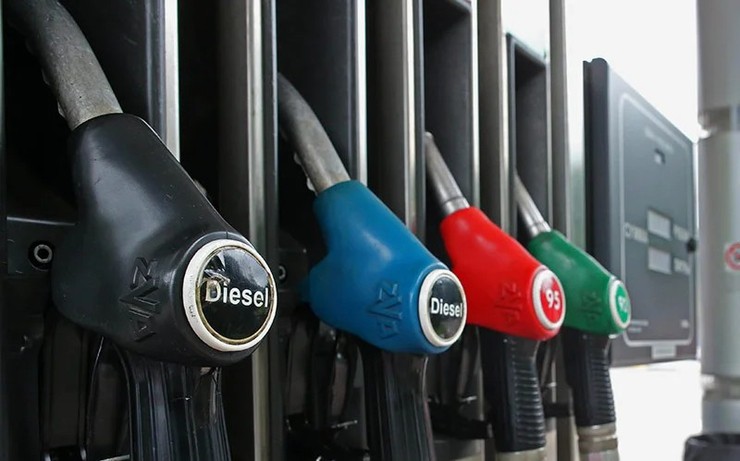 Почему сжигают нефть и дорожает бензин?