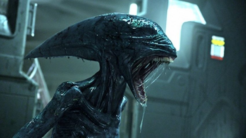 К актеру, который снимался в фильме «Чужой», приходят инопланетяне