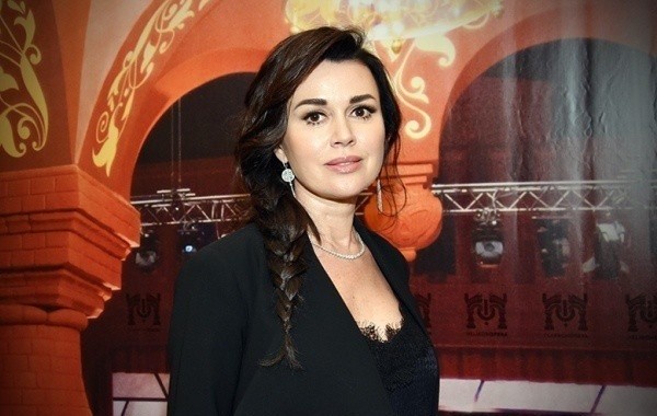 Больную раком Заворотнюк забрали из больницы