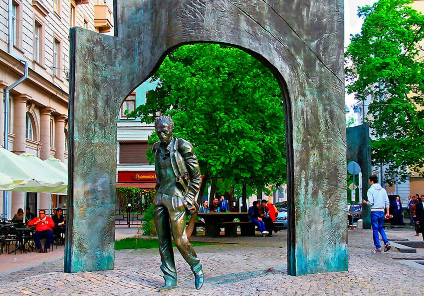 Как писатели становятся негодяями