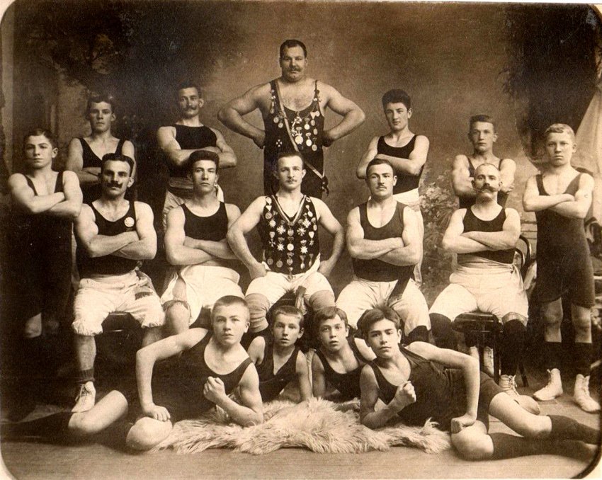 Фото и факты из жизни о лапотной Российской империи