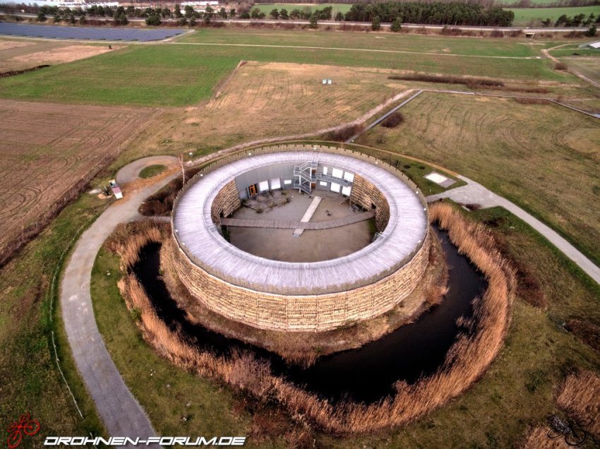 Город-вара Дольна Лужица превратился в Славенбург - западную крепость славян