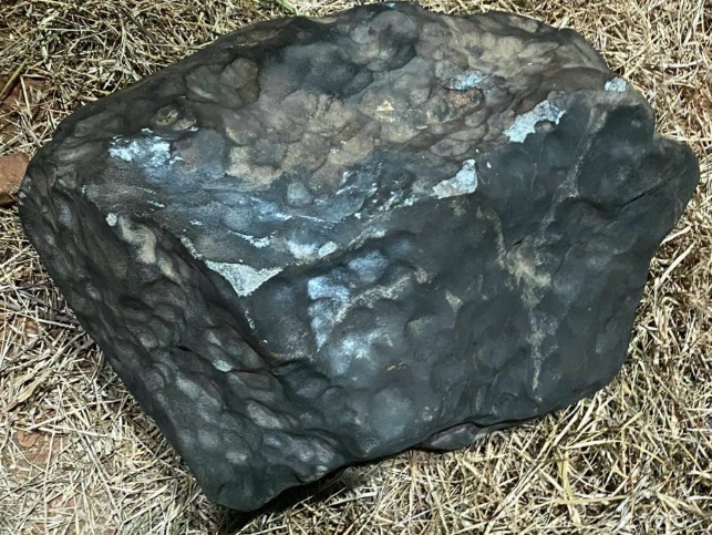 В одном из бразильских городов выпал «каменный дождь»