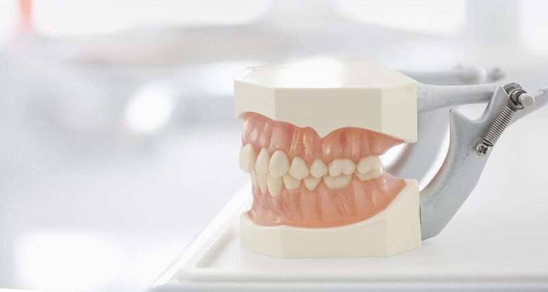 Откуда взялся кариес и можно ли его победить?