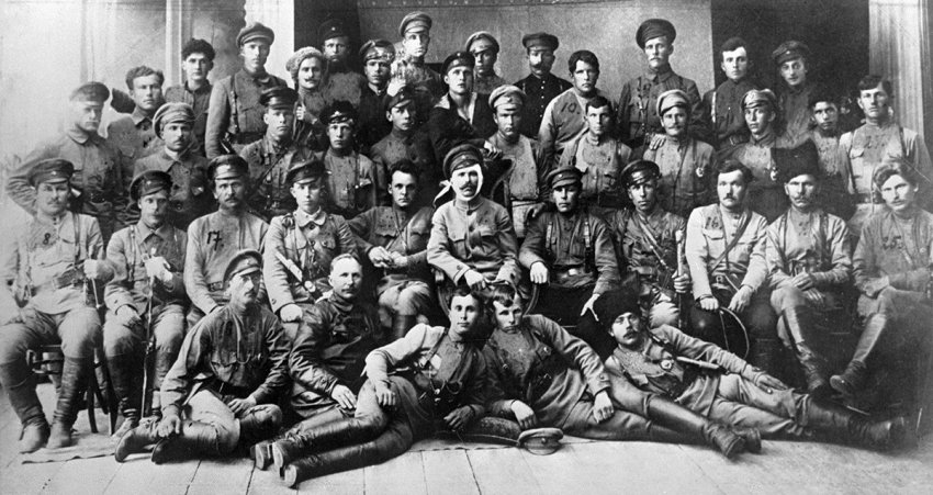 Как из Чапаева сделали кумира