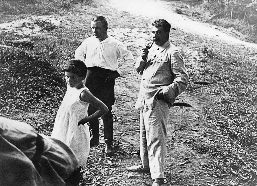 Какая судьба постигла близких соратников Сталина?