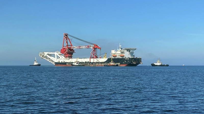 Осталось достроить последние километры газопровода «Северный поток — 2» Осталось достроить последние километры газопровода «Северный поток — 2»