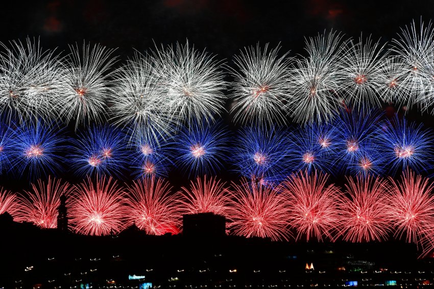 Стало известно, во сколько можно будет наблюдать за салютом в Москве в 2021 году