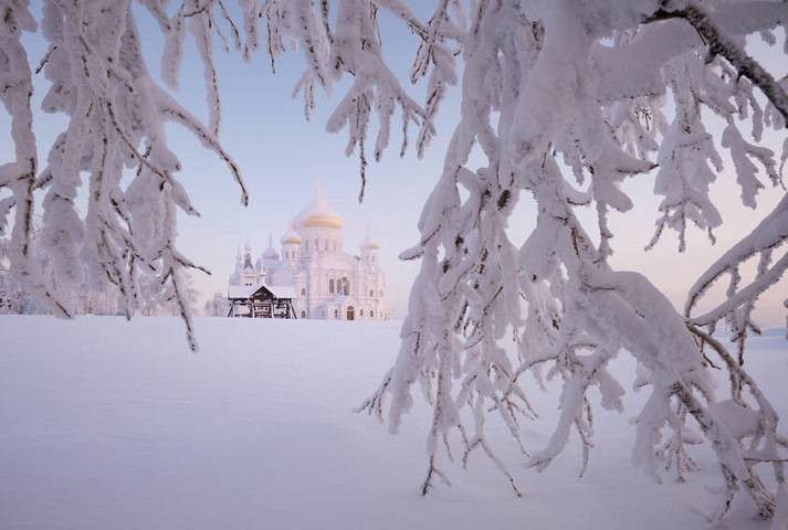 Когда православные окунаются в прорубь на Крещение в 2021 году