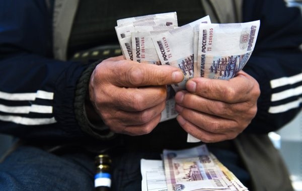 Раскрыты детали возможной индексации пенсий работающих пенсионеров Раскрыты детали возможной индексации пенсий работающих пенсионеров