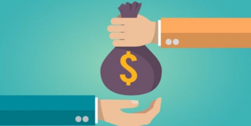 Жителей РФ предупредили об угрозе снижения зарплат в 2021 году