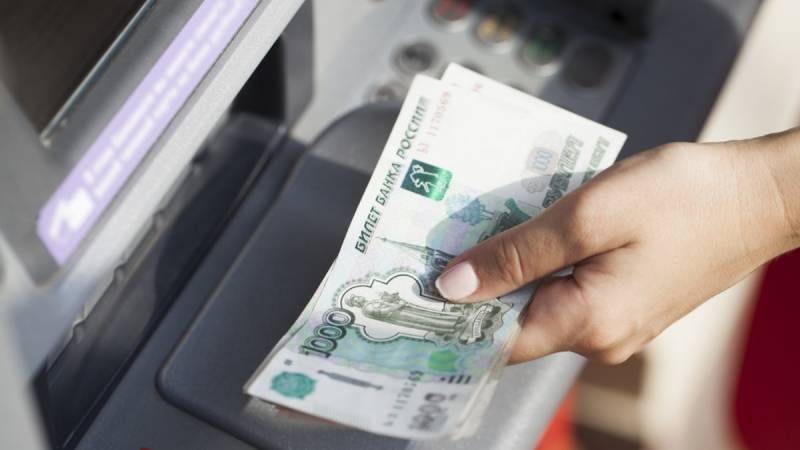 Новые правила контроля за операциями с наличными ограничат некоторых россиян в финансовых операциях