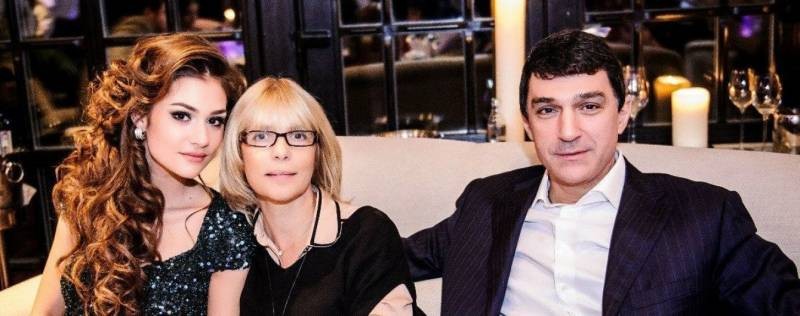 Памятник Вере Глаголевой на Троекуровском кладбище стал объектом обсуждения в обществе Памятник Вере Глаголевой на Троекуровском кладбище стал объектом обсуждения в обществе