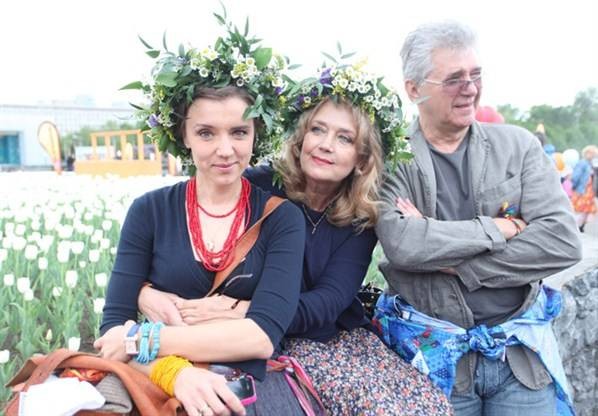 Ирина Алферова впервые показала своего приемного сына