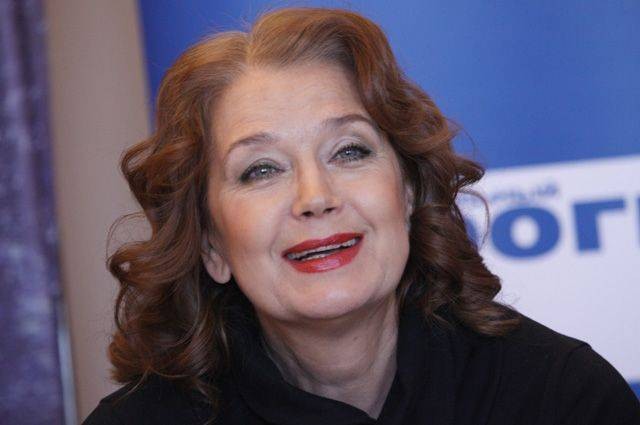 Ирина Алферова впервые показала своего приемного сына