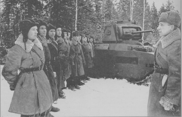 Как во времена ВОВ согревались зимой танкисты Как во времена ВОВ согревались зимой танкисты