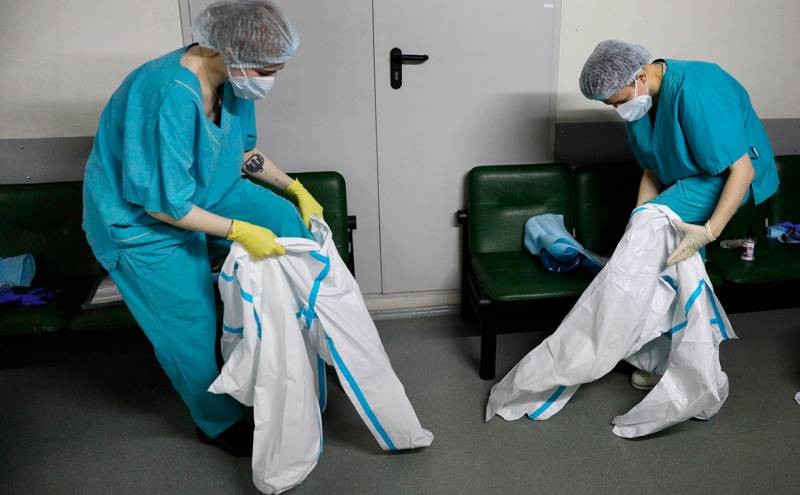 Сколько медиков, заболевших короновирусом, получили страховые выплаты в 2021 году