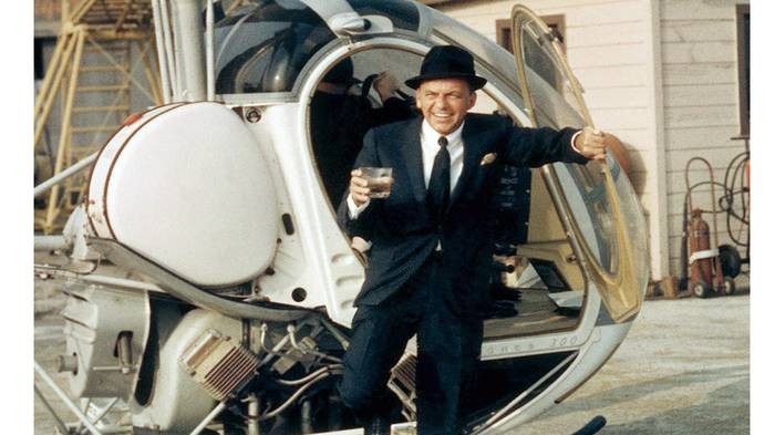 Необычные похоронные процессии знаменитостей